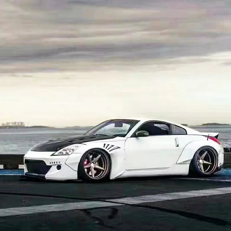 Nissan 350Z Rocket Bunny Z33 wide body kit