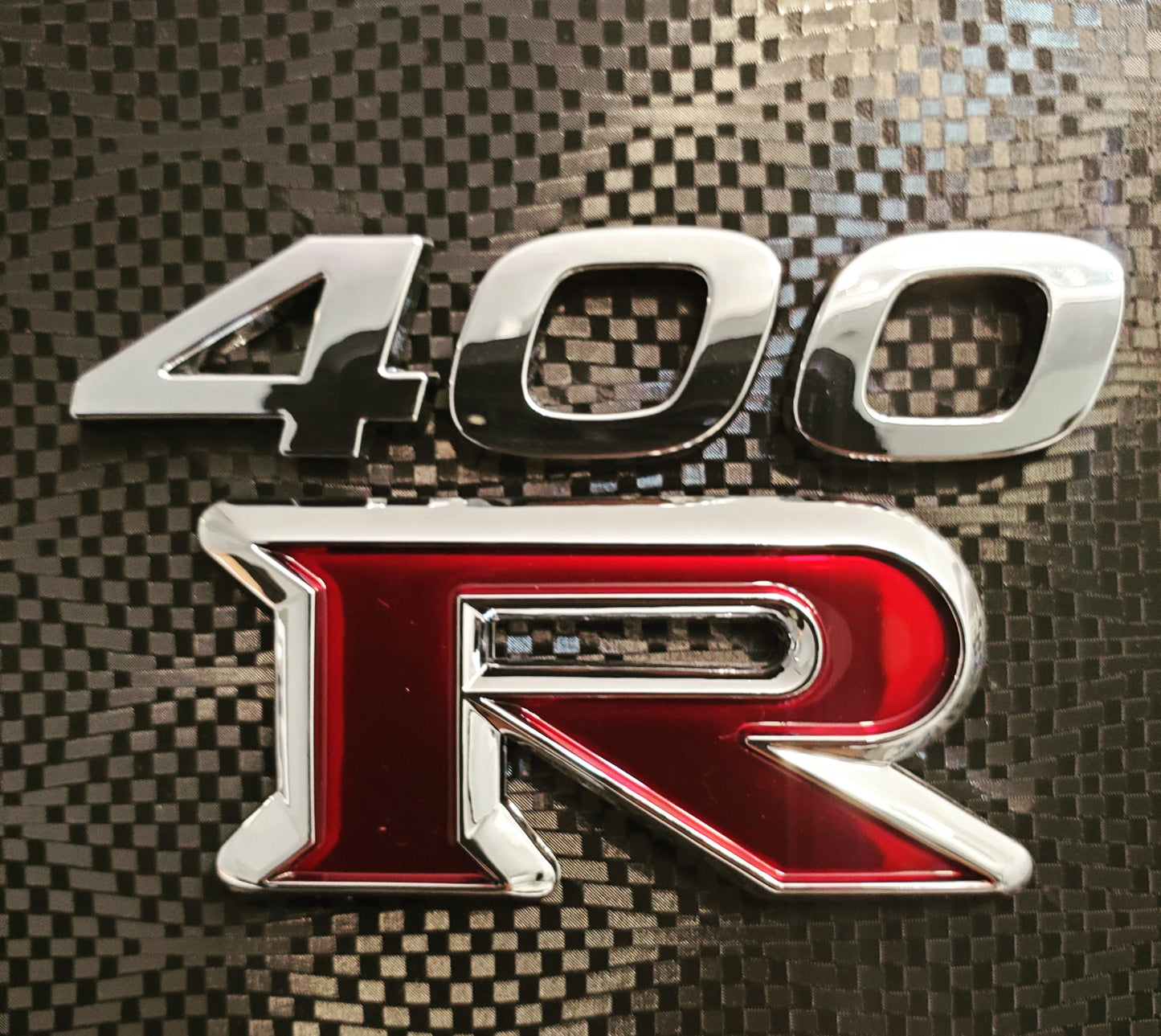 400R emblem