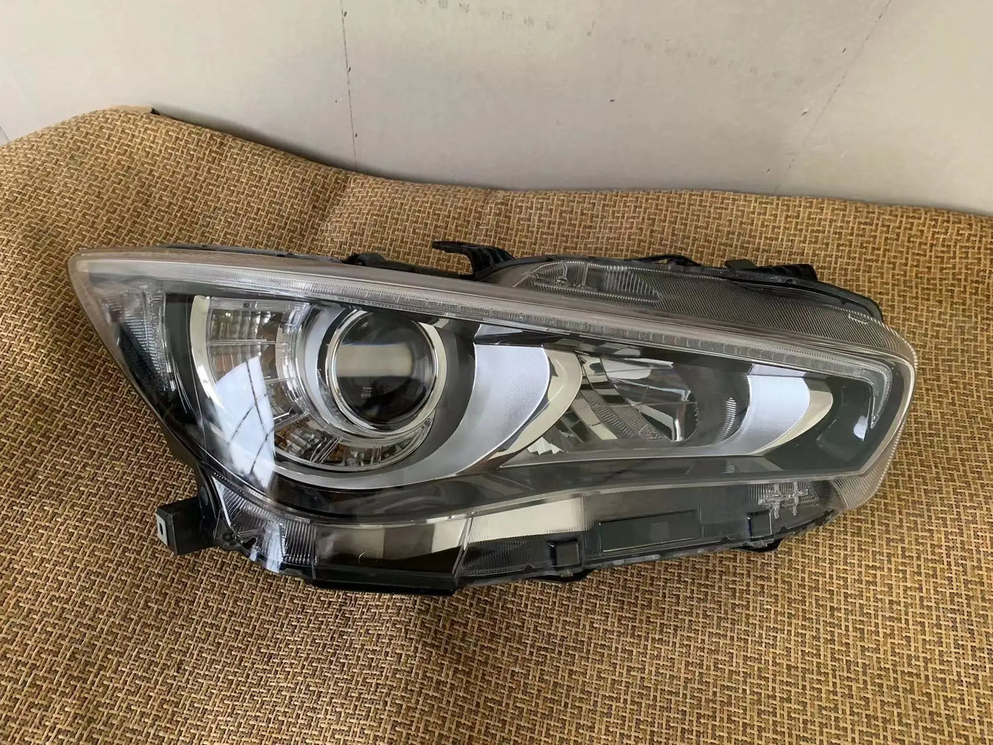 2014-2023 INFINITI Q50L Q50 Headlamp Assembly